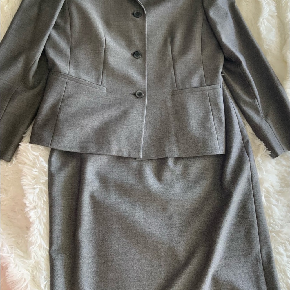 Kasper Gray Blazer and Pencil Knee-Length Skirt Work